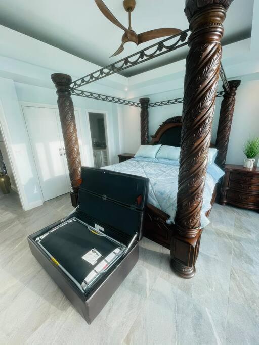 Triton'S Playhouse Beachfront Primo Tapia Ngoại thất bức ảnh