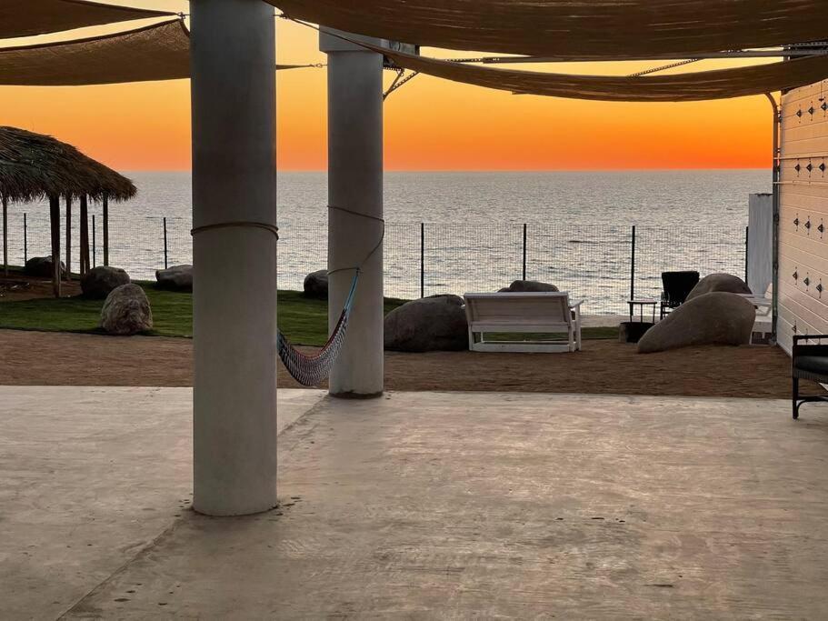 Triton'S Playhouse Beachfront Primo Tapia Ngoại thất bức ảnh