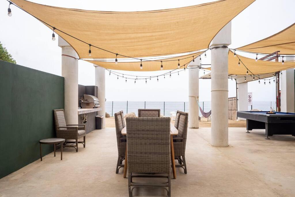 Triton'S Playhouse Beachfront Primo Tapia Ngoại thất bức ảnh