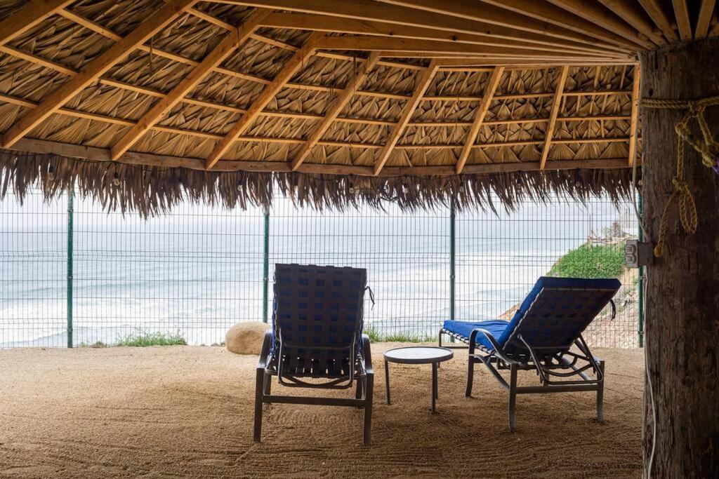 Triton'S Playhouse Beachfront Primo Tapia Ngoại thất bức ảnh